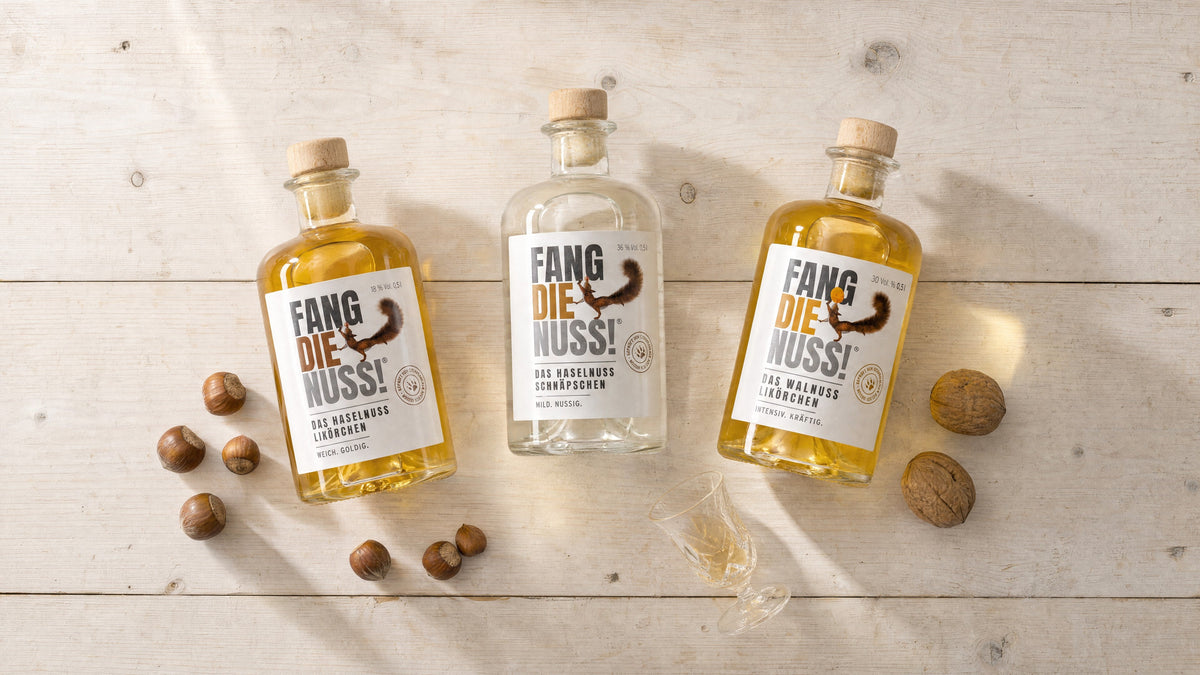 Fang die Nuss kaufen – Haselnusslikör & Schnaps | Leni & Hans