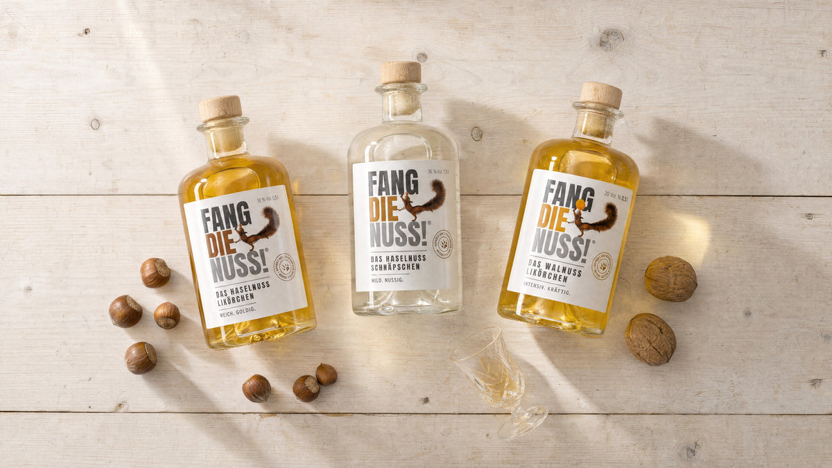 Fang die Nuss kaufen – Haselnusslikör & Schnaps | Leni & Hans