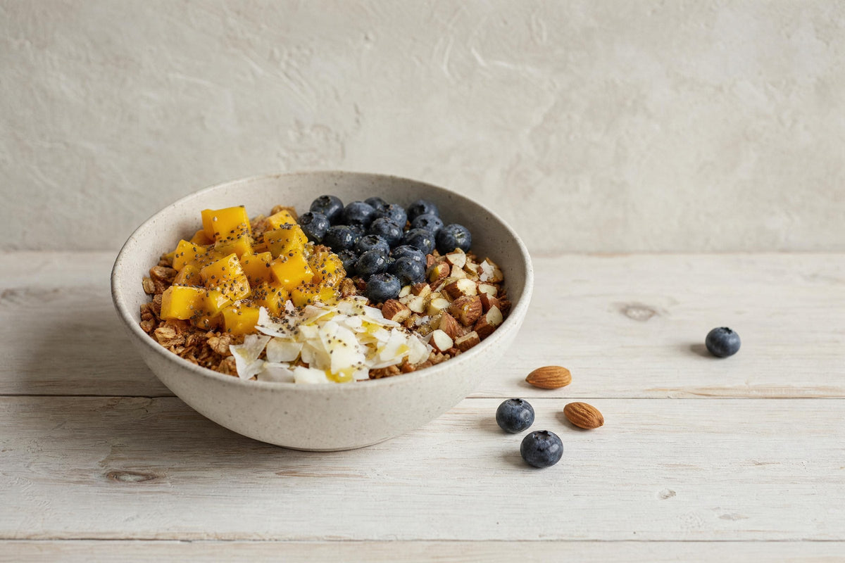 Frühstücksbowl mit Chia-Samen und Leinöl